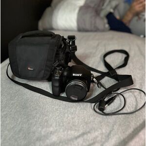 Sony camera DSC-H300
